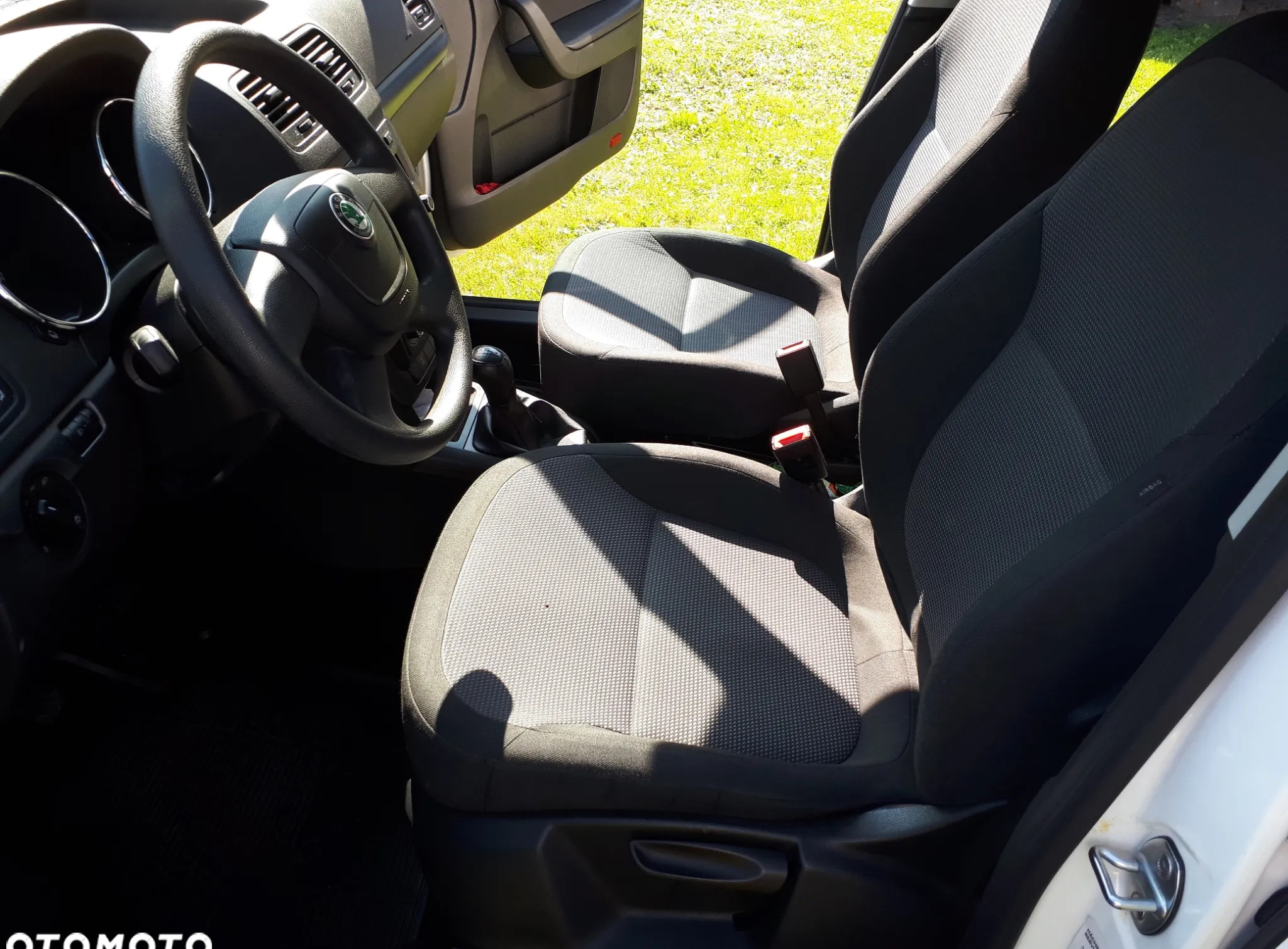 Skoda Yeti cena 37500 przebieg: 198539, rok produkcji 2013 z Dęblin małe 704